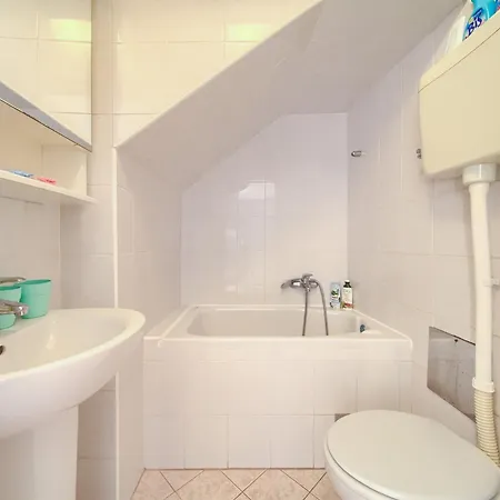 Chic And Charming Krk Downtown Apartment *